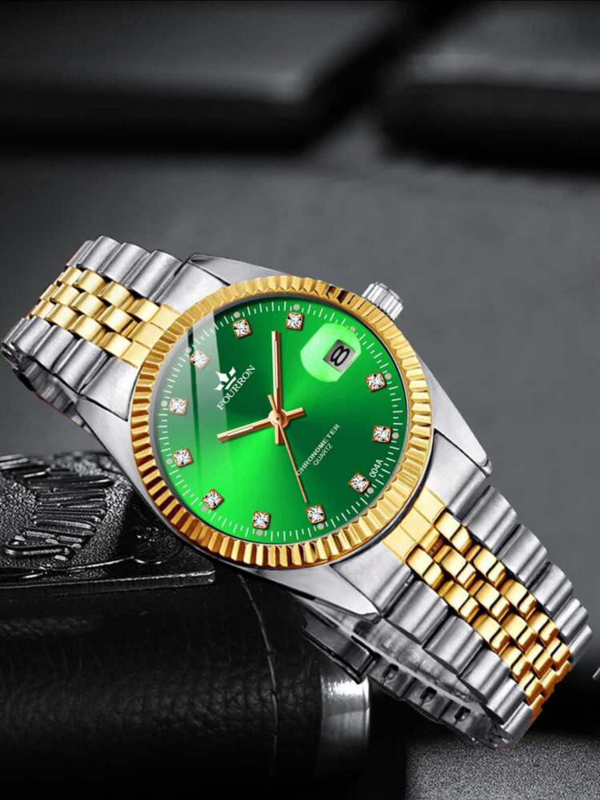 Dial luxe quartz fond vert Hulk